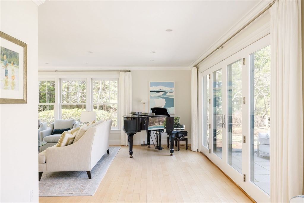 Interior, Living room, Piano, Recessed Lighting, Wood Texture Flooring
