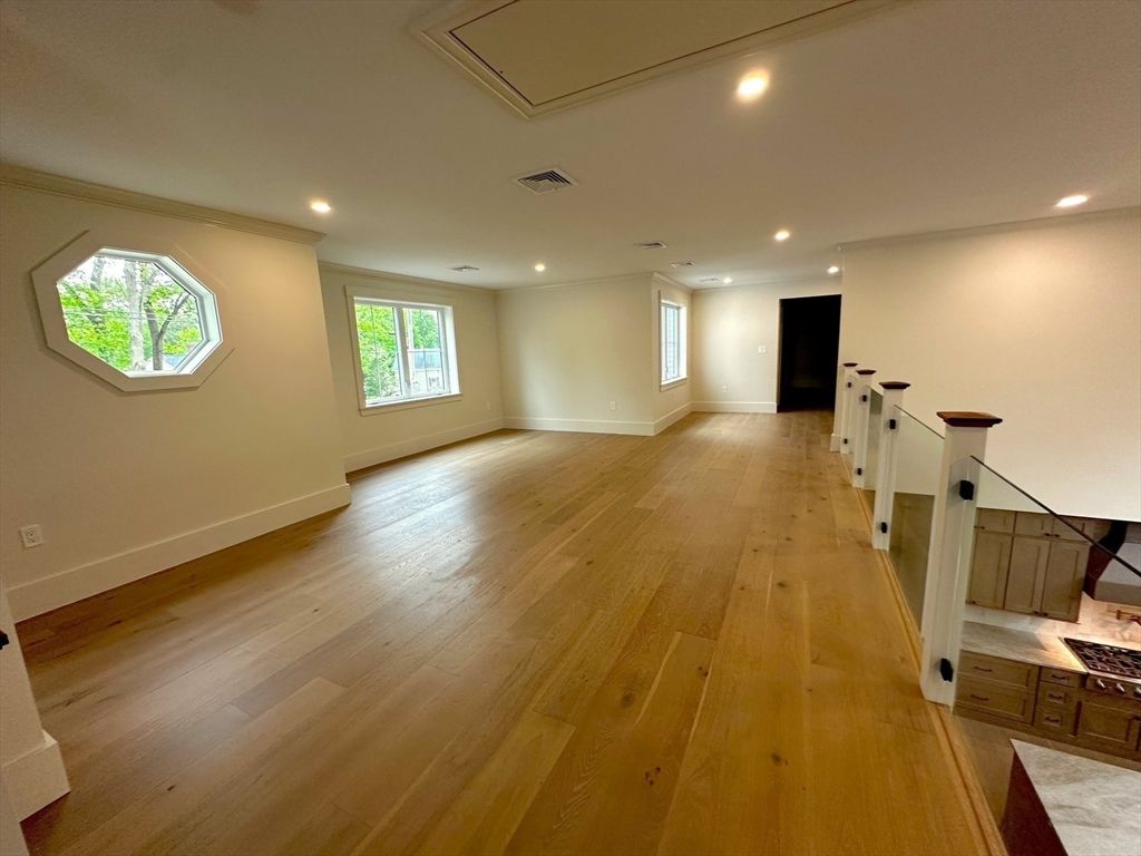 Interior, Recessed Lighting, Wood Texture Flooring