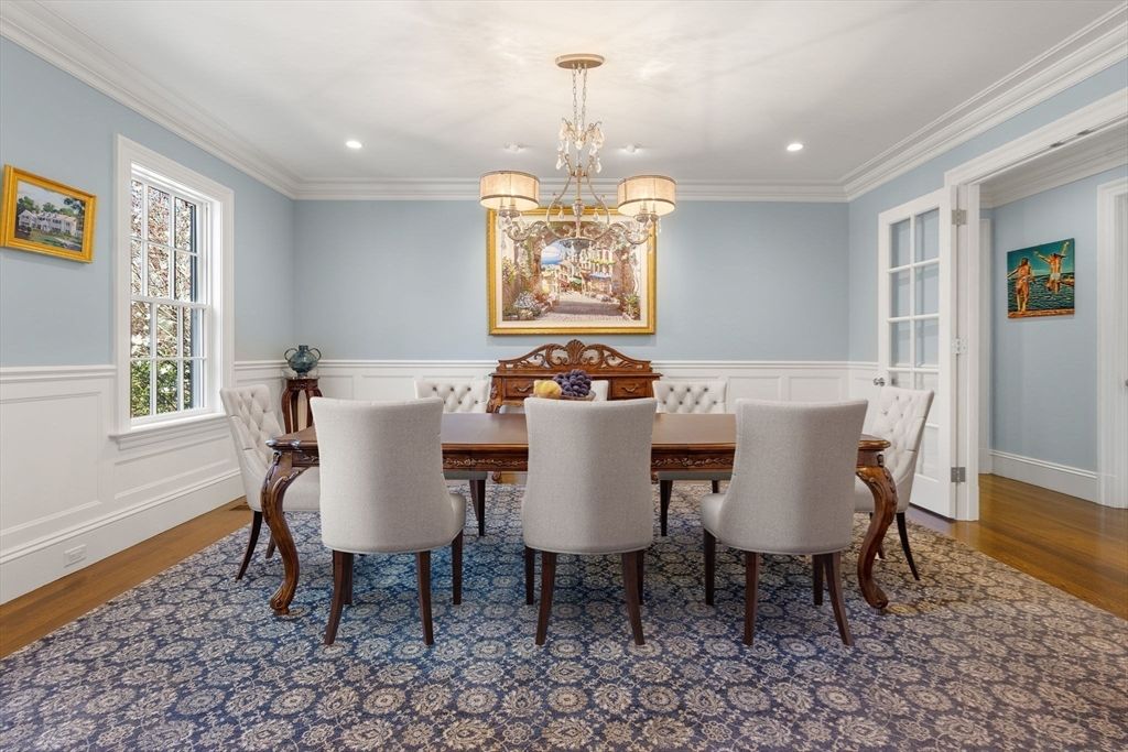 Chandelier, Dining room, Interior, Recessed Lighting, Wood Texture Flooring