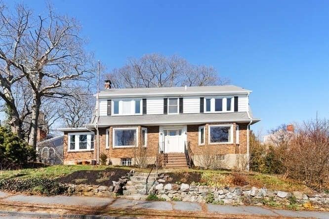 Exterior, Facade, Brick Facade, American Foursquare