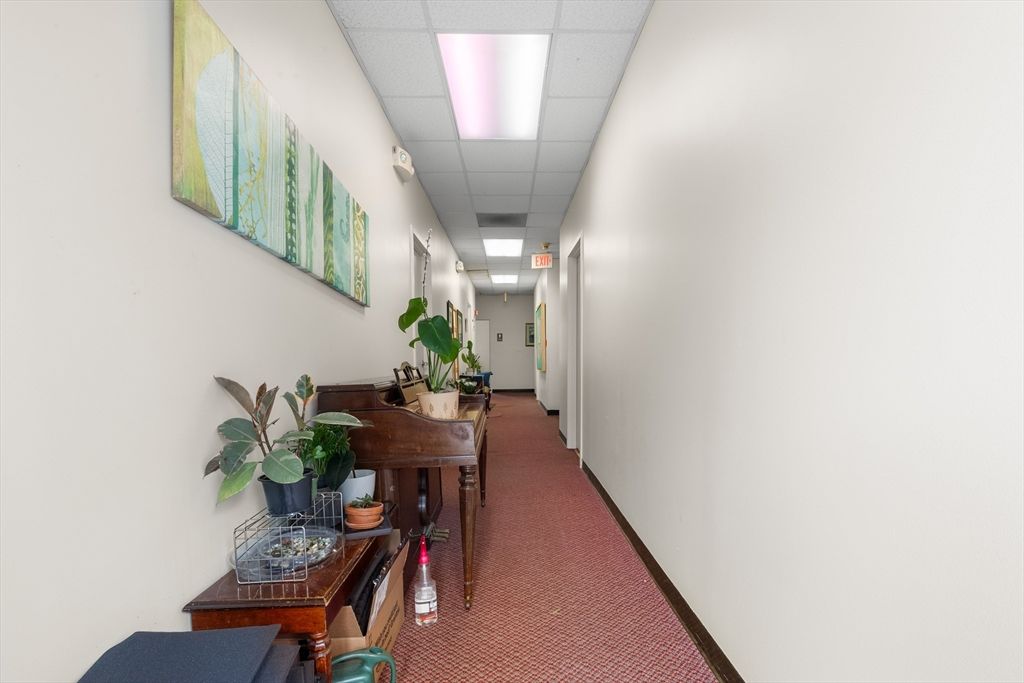 Interior, Piano, Recessed Lighting