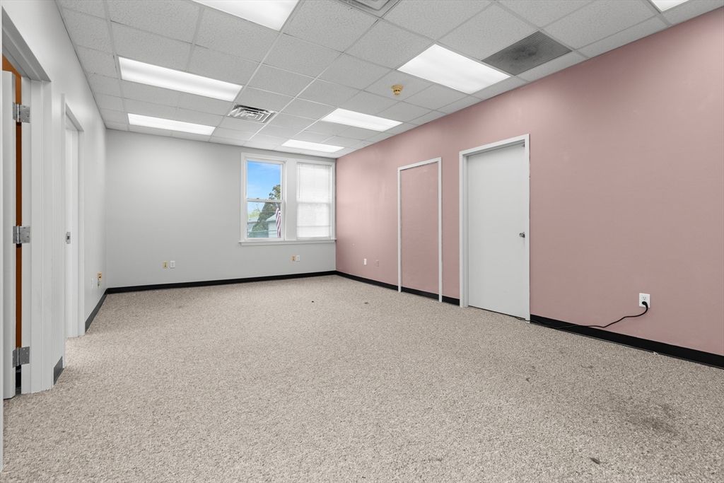 Empty room, Interior, Recessed Lighting
