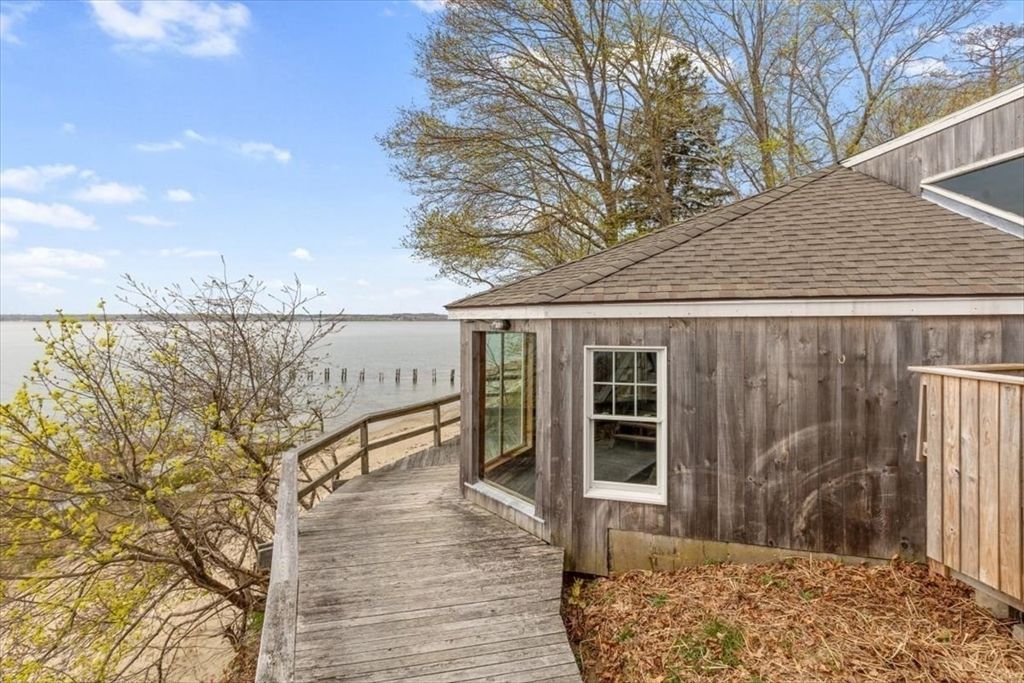 Exterior, Water
