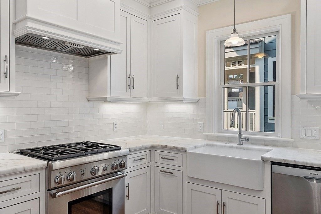 Interior, Kitchen, Pendant Lights, Stainless Steel Appliances