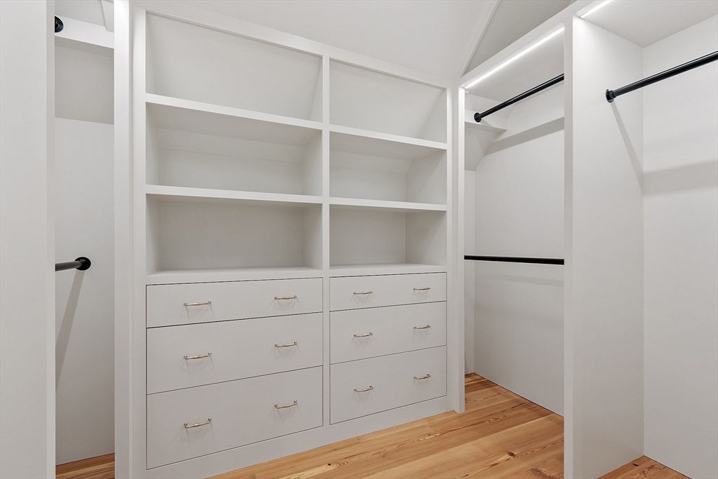 Interior, Walk-in Closets, Wood Texture Flooring
