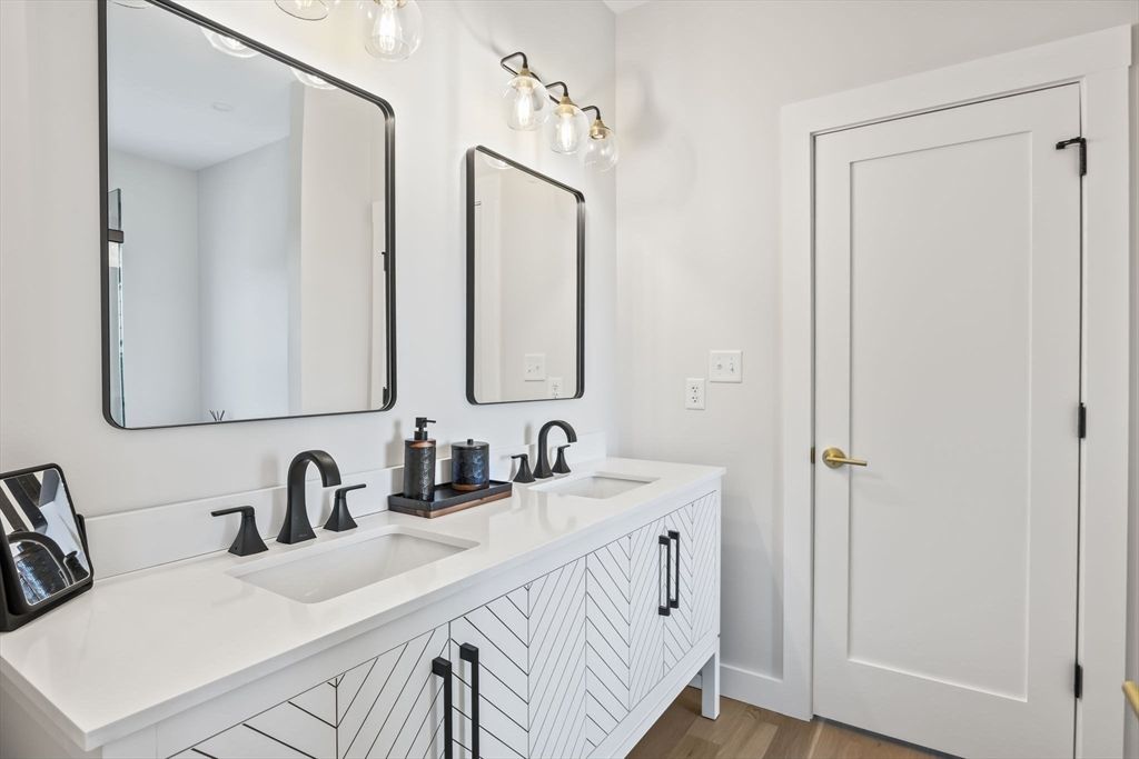 Bathroom, Dual Sink Vanities, Interior, Wood Texture Flooring