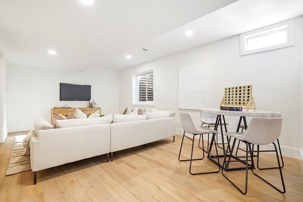 Dining room, Interior, Living room, Recessed Lighting, Wood Texture Flooring