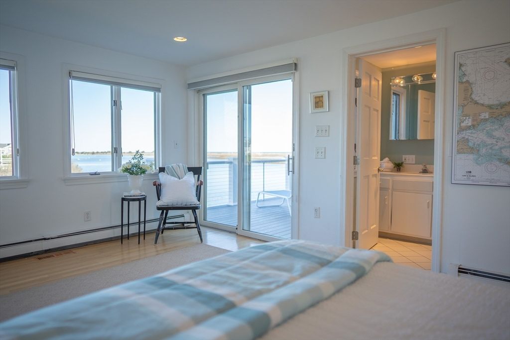 Bathroom, Bedroom, Interior, Recessed Lighting, Water