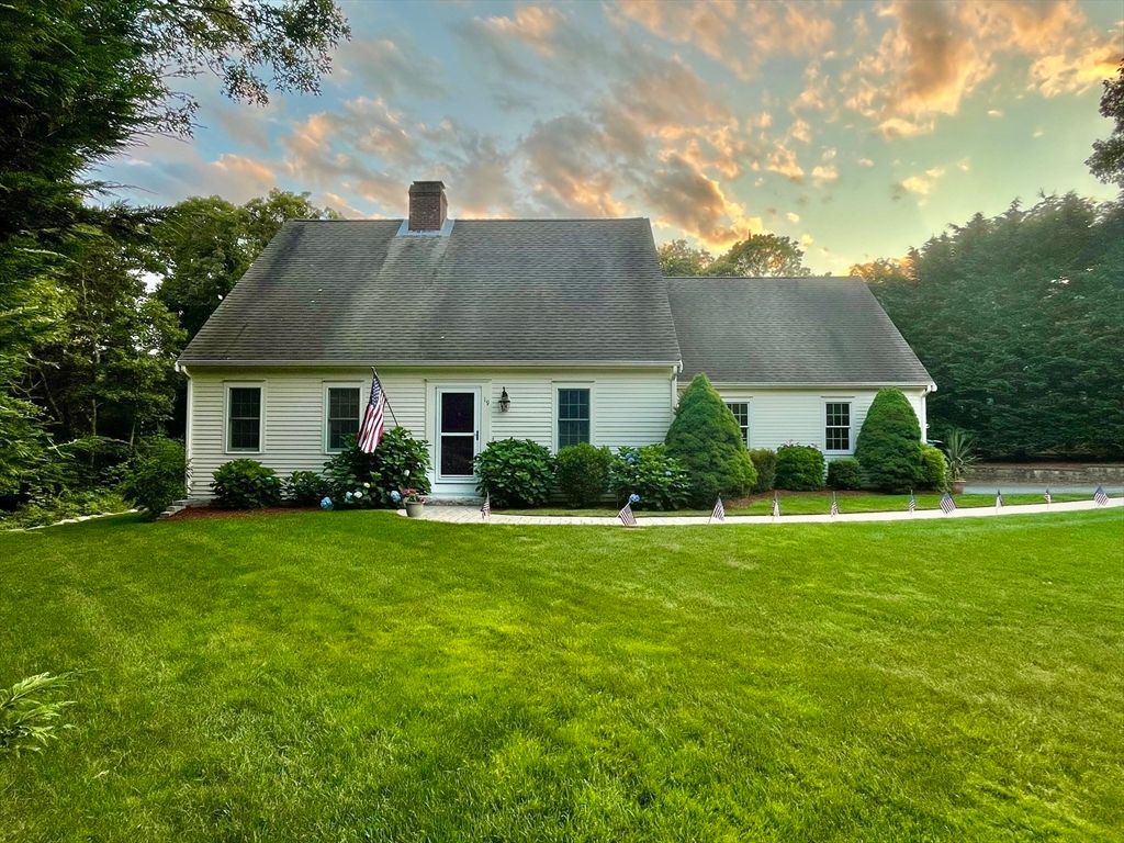 Backyard, Exterior, Facade, Cape Cod