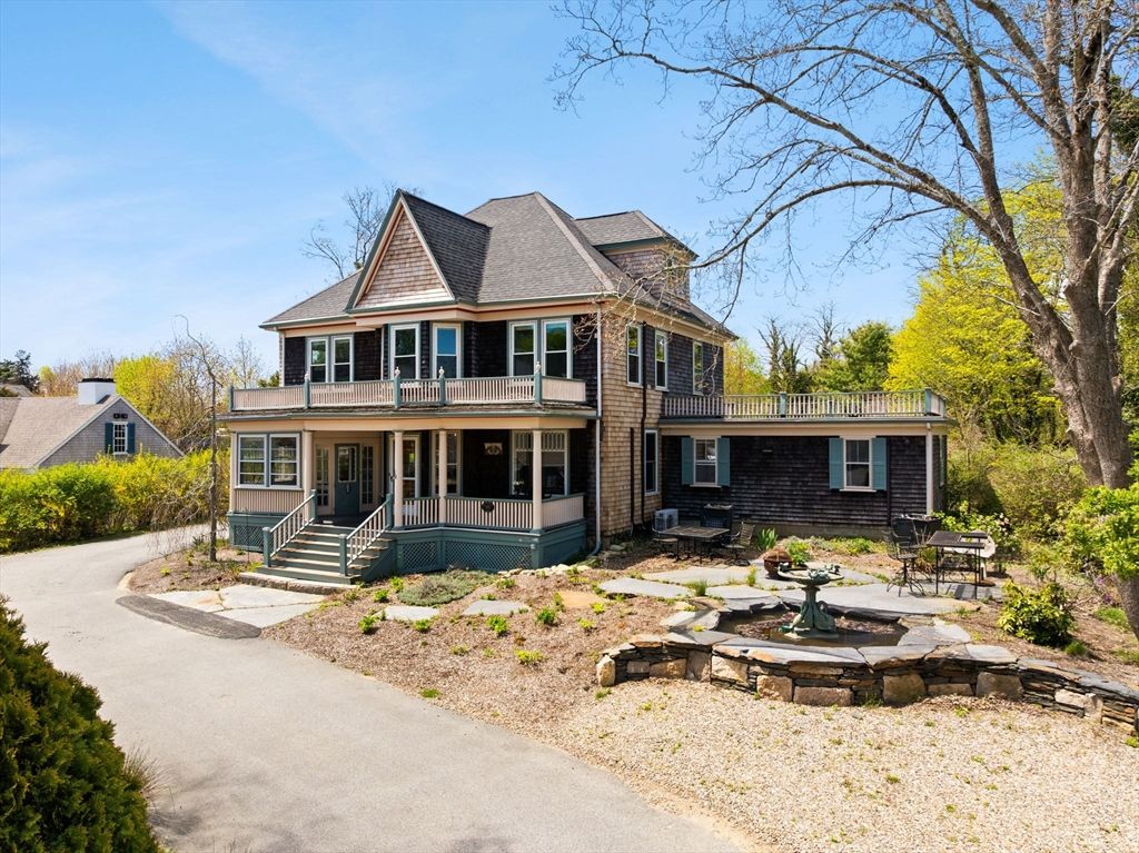 Backyard, Exterior, Facade, Brick Facade, Queen Anne Victorian