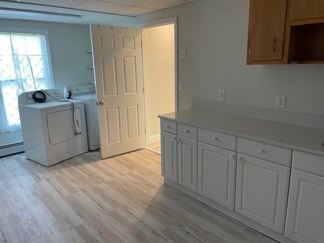 Interior, Washer, Wood Texture Flooring