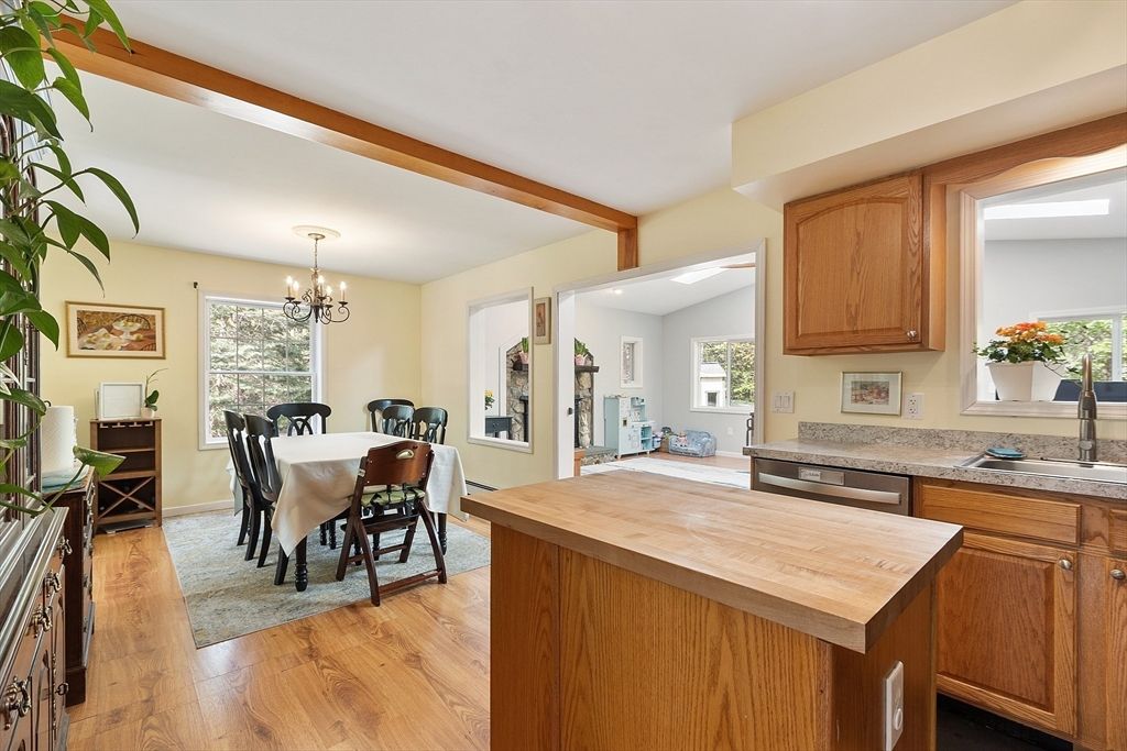 Chandelier, Dining room, Interior, Kitchen, Wooden Beams, Wood Texture Flooring