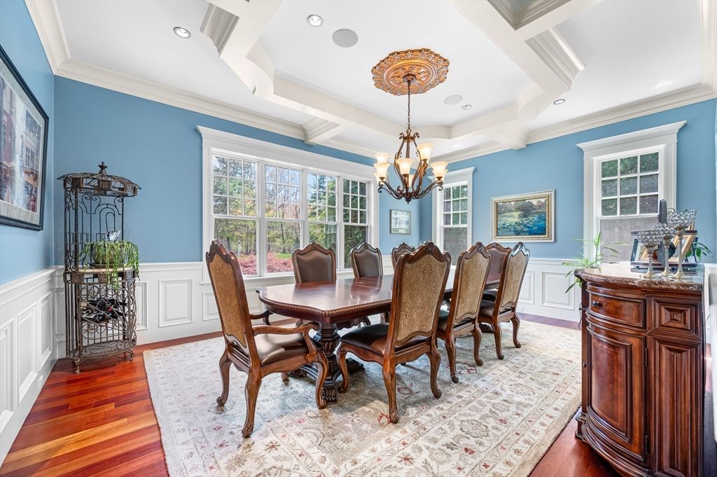 Chandelier, Dining room, Interior, Recessed Lighting, Wood Texture Flooring