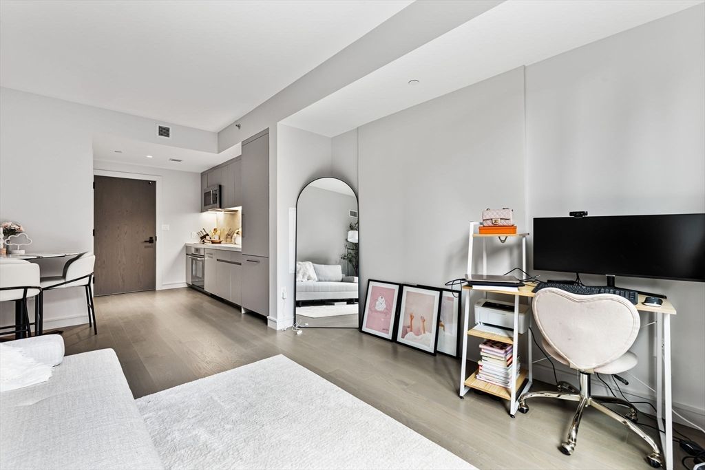 Home Office, Interior, Recessed Lighting, Wood Texture Flooring