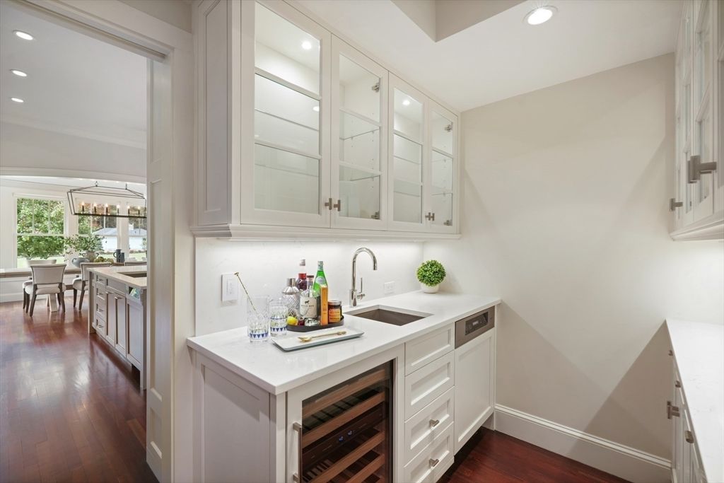 Dining room, Interior, Kitchen, Pendant Lights, Recessed Lighting, Wood Texture Flooring