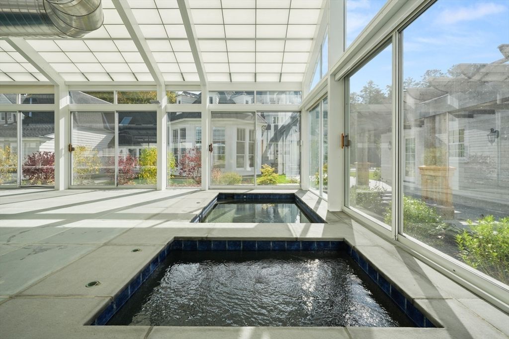 Interior, Pool, Sun Room