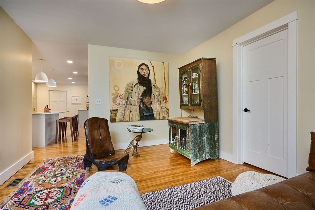 Interior, Pendant Lights, Recessed Lighting, Wood Texture Flooring