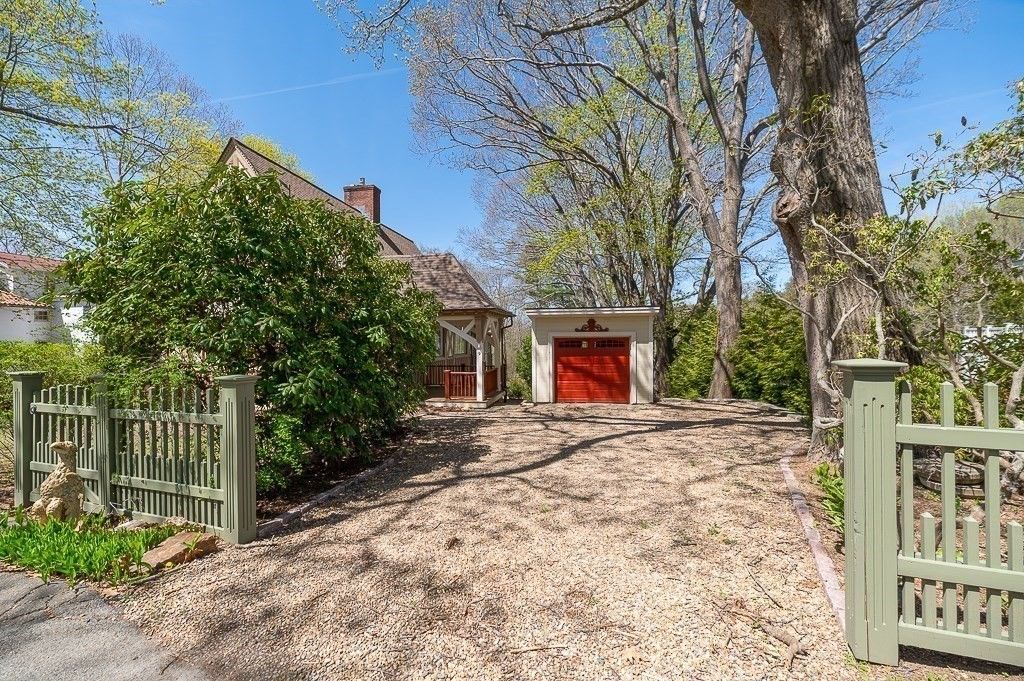 Backyard, Detached Garage, Exterior