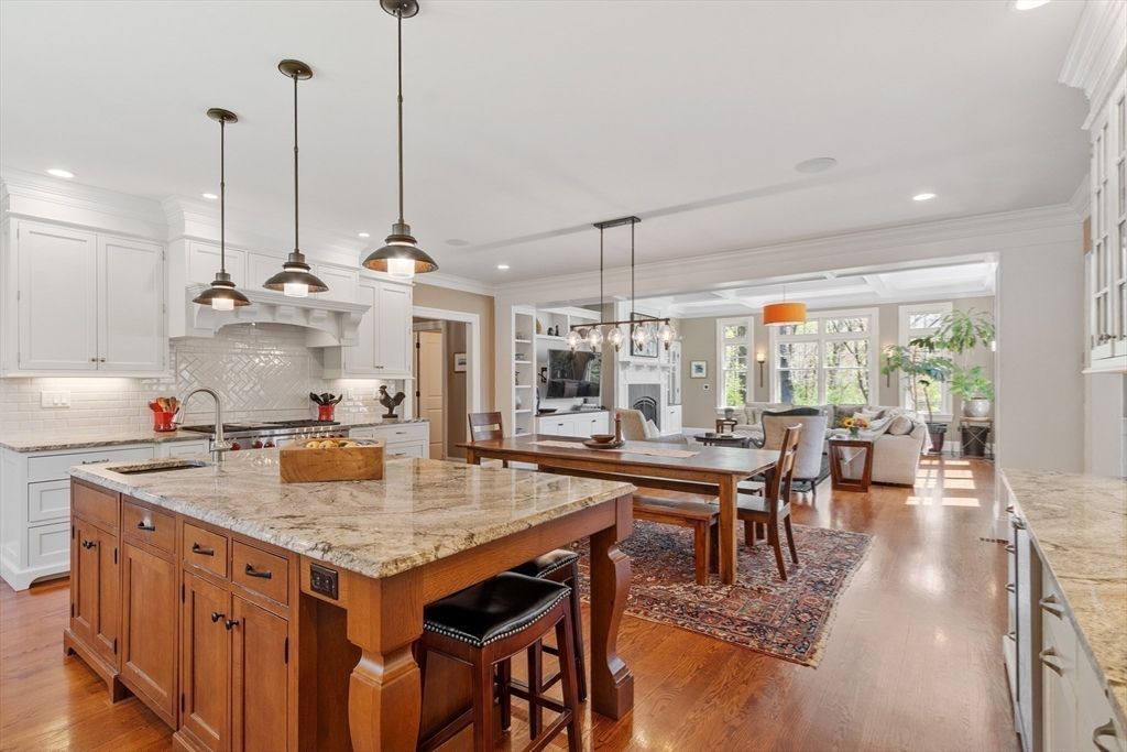 Dining room, Interior, Kitchen, Living room, Pendant Lights, Recessed Lighting, Stainless Steel Appliances, Wood Texture Flooring