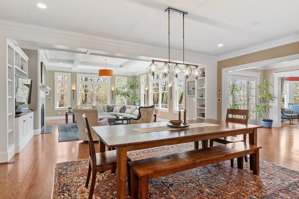 Dining room, Interior, Living room, Pendant Lights, Recessed Lighting, Wood Texture Flooring