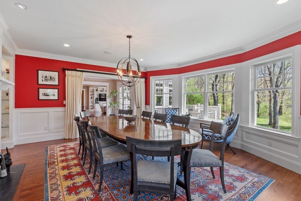 Chandelier, Dining room, Interior, Recessed Lighting, Wood Texture Flooring