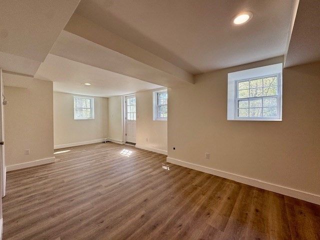 Empty room, Interior, Recessed Lighting, Wood Texture Flooring