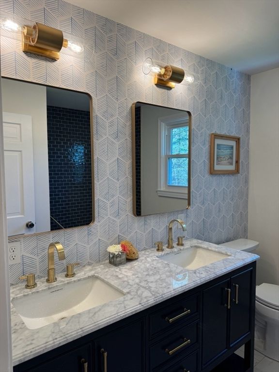 Bathroom, Dual Sink Vanities, Interior