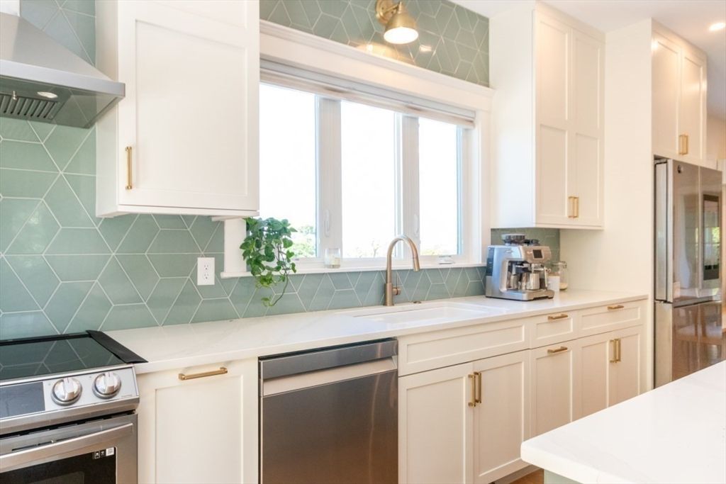 Interior, Kitchen, Stainless Steel Appliances