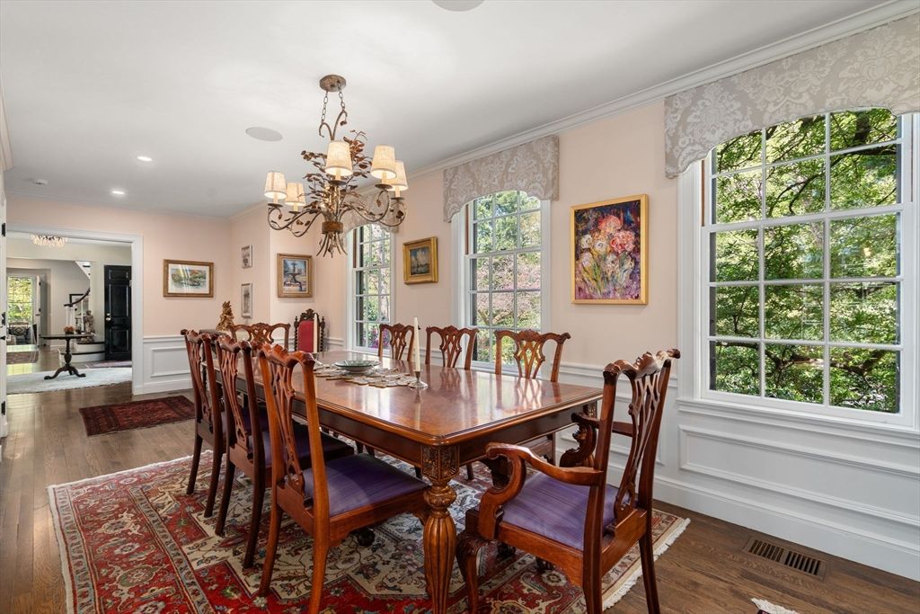 Chandelier, Dining room, Interior, Recessed Lighting, Wood Texture Flooring