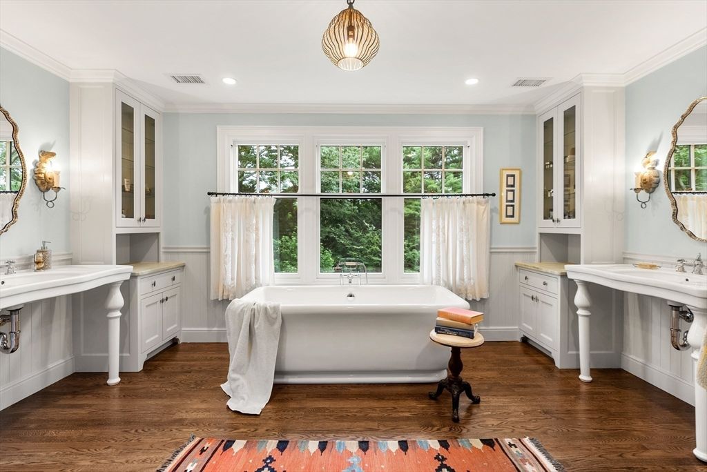 Bathroom, Free Standing Baths, Interior, Recessed Lighting, Wood Texture Flooring