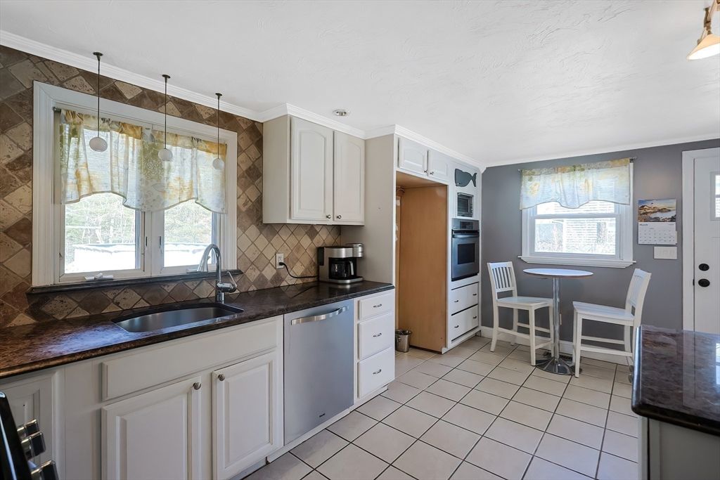 Dining room, Interior, Kitchen