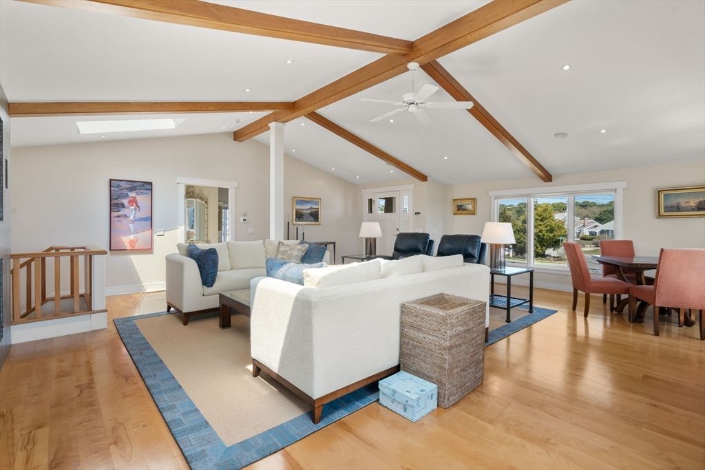 Dining room, Interior, Living room, Recessed Lighting, Wooden Beams, Wood Texture Flooring