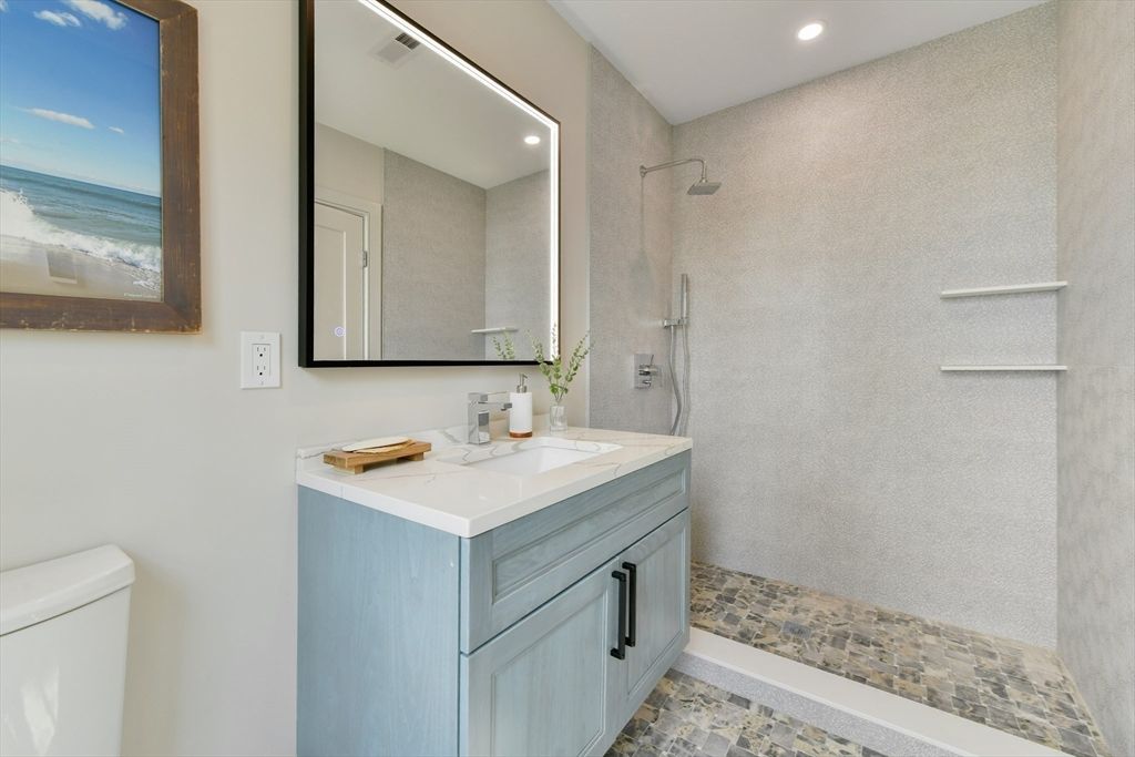 Bathroom, Interior, Recessed Lighting, Water