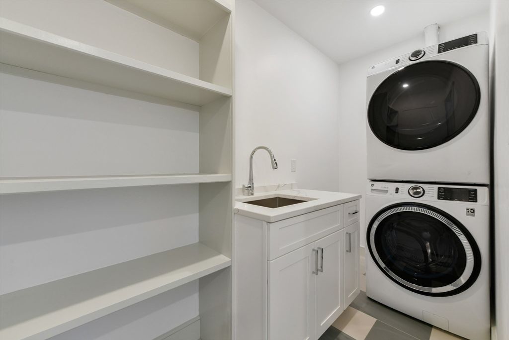 Interior, Recessed Lighting, Utility Closets, Washer