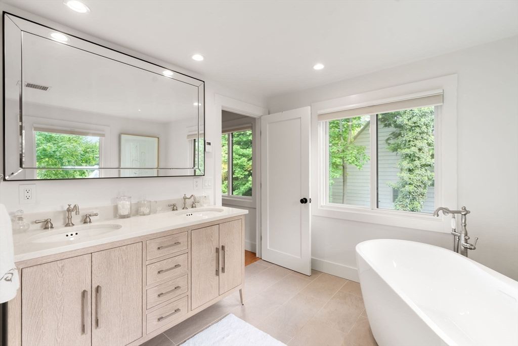 Bathroom, Dual Sink Vanities, Free Standing Baths, Interior, Recessed Lighting