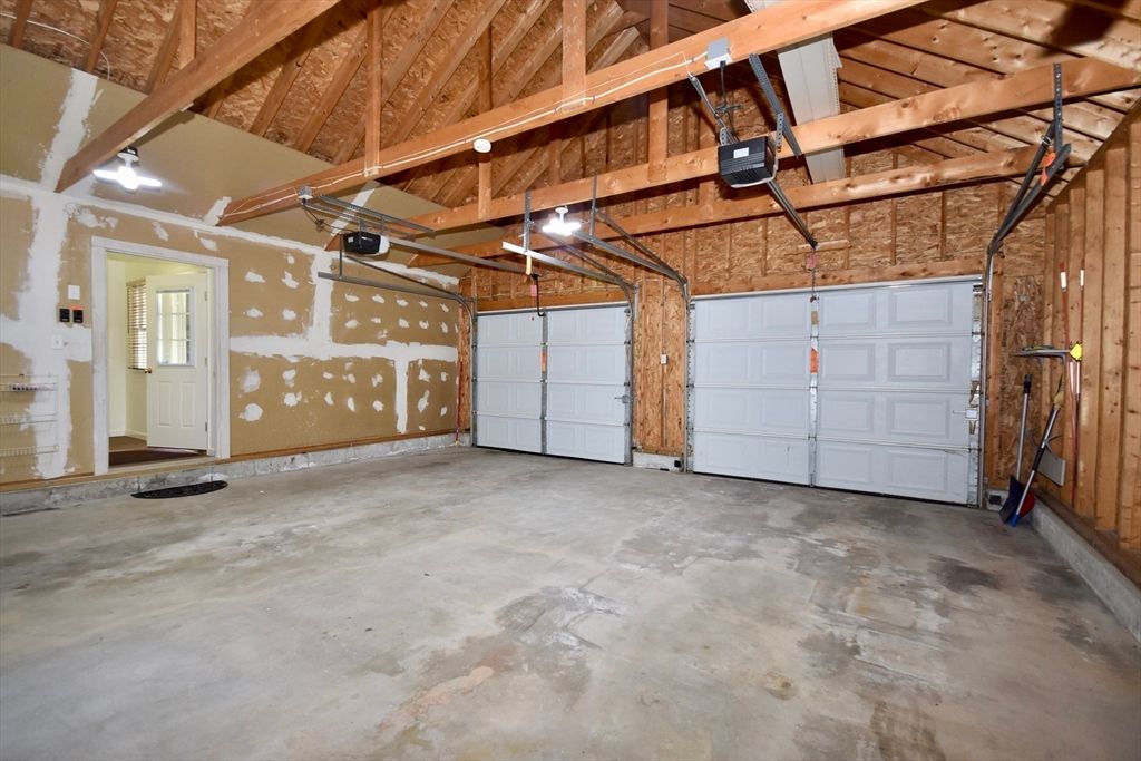 Garage, Interior, Wooden Beams, Wooden Ceilings