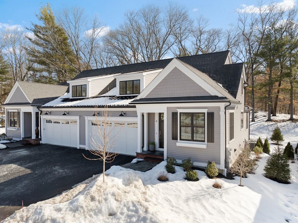 Attached, Exterior, Facade, Cape Cod