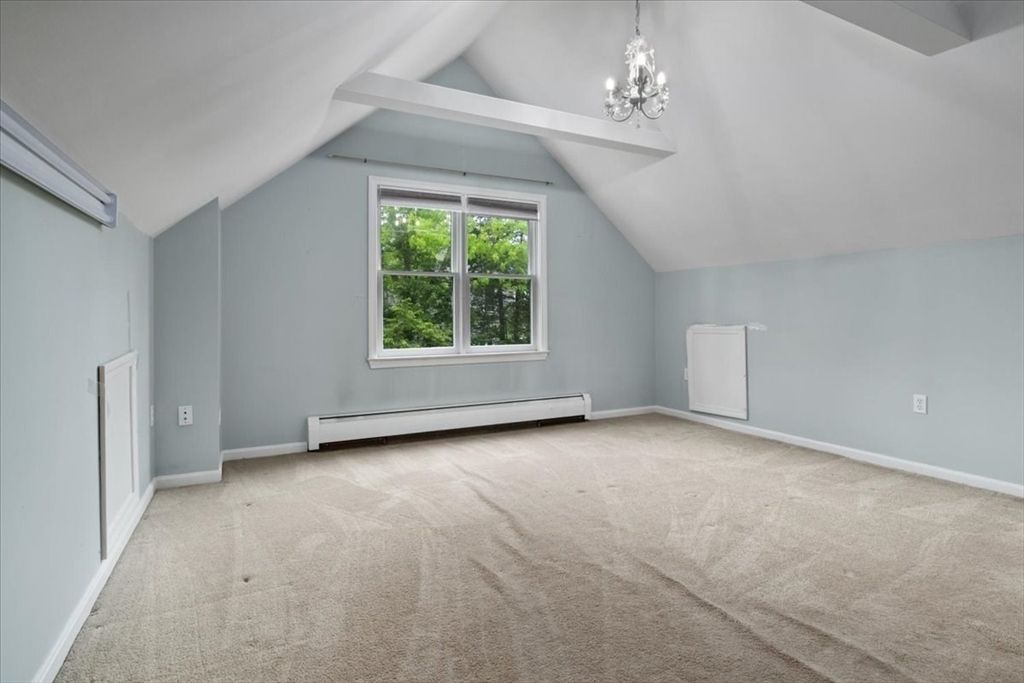 Chandelier, Empty room, Interior, Pendant Lights