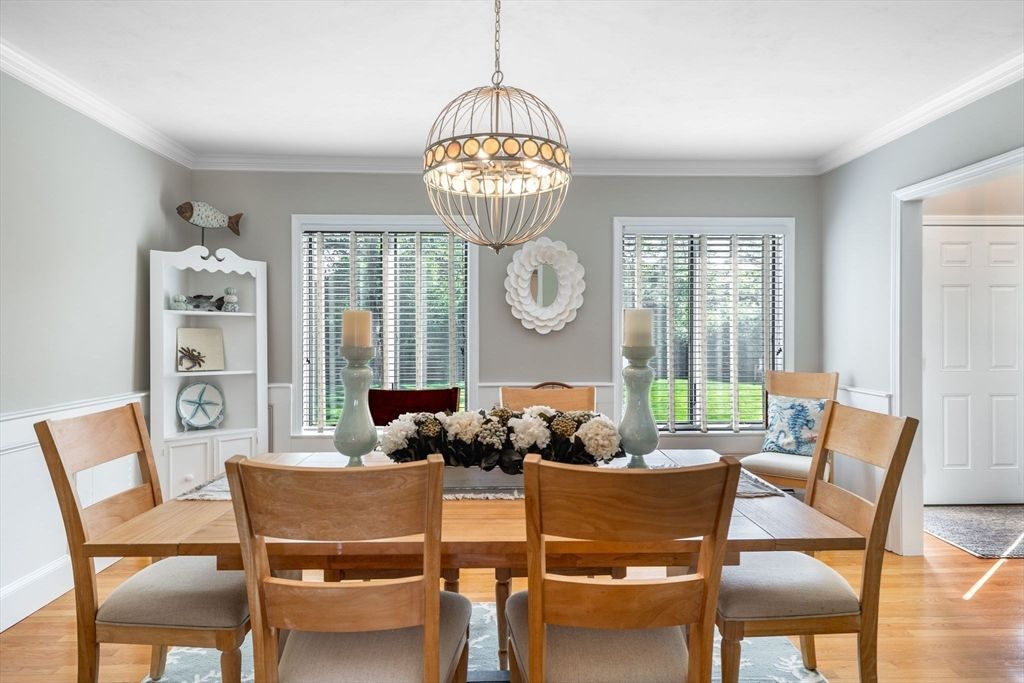Dining room, Interior, Pendant Lights, Wood Texture Flooring