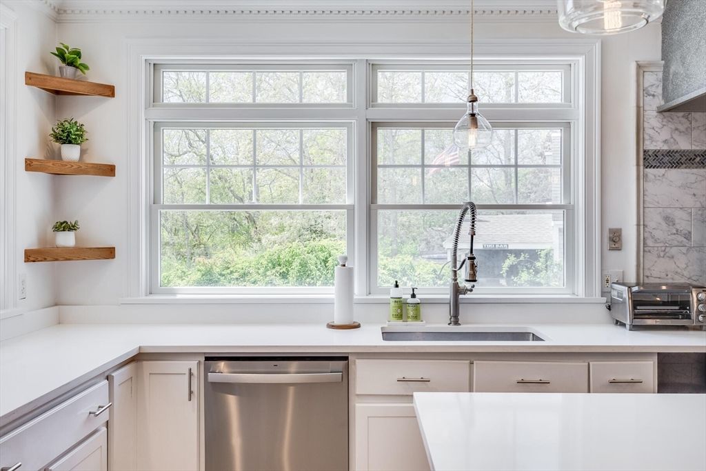 Interior, Kitchen, Pendant Lights, Stainless Steel Appliances