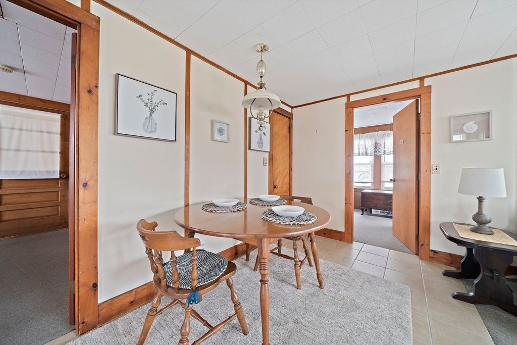 Dining room, Interior