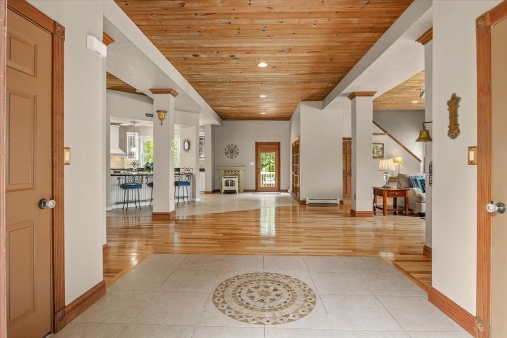 Interior, Recessed Lighting, Wooden Ceilings, Wood Texture Flooring