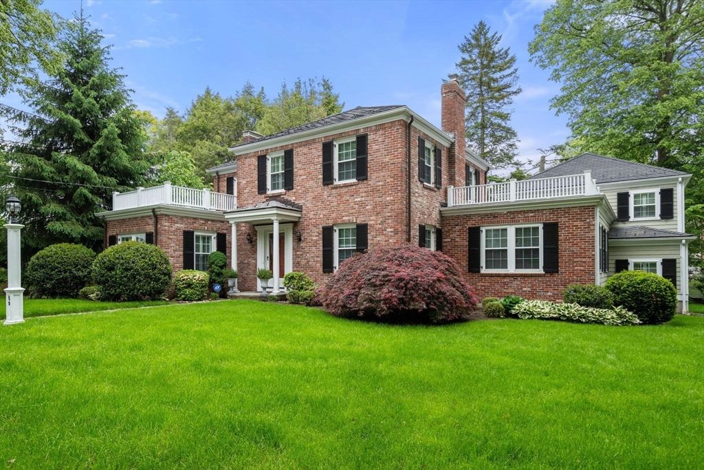 Backyard, Exterior, Facade, Brick Facade, Georgian