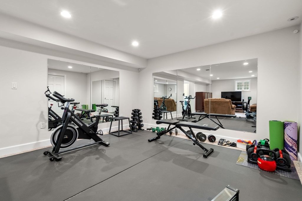 Fitness Equipment, Interior, Recessed Lighting