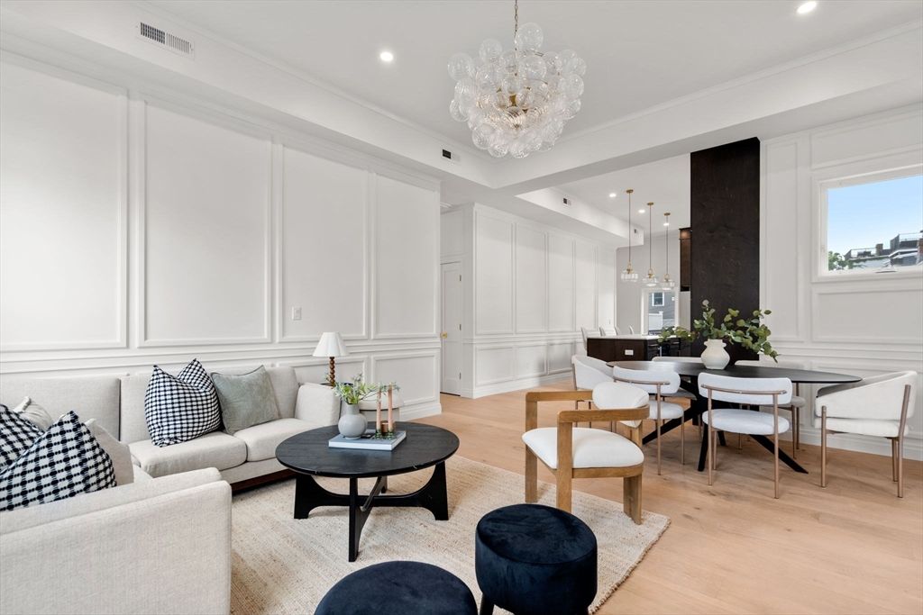 Chandelier, Dining room, Interior, Living room, Pendant Lights, Recessed Lighting, Wood Texture Flooring