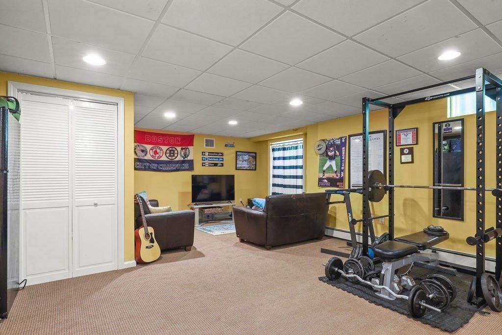 Fitness Equipment, Interior, Living room, Recessed Lighting