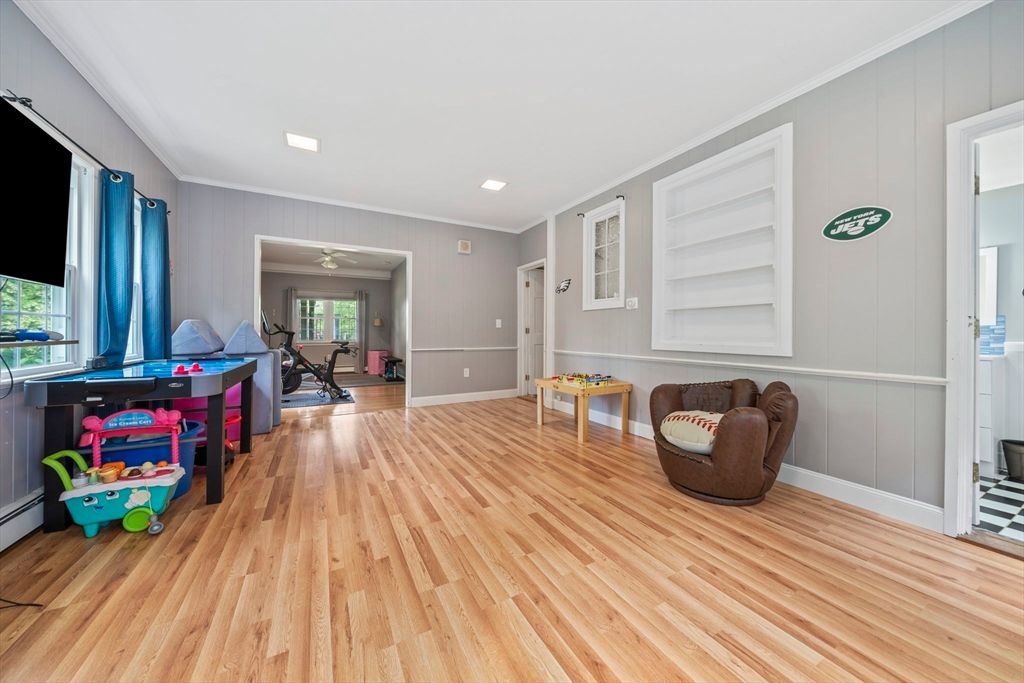 Game Room, Interior, Recessed Lighting, Wood Texture Flooring