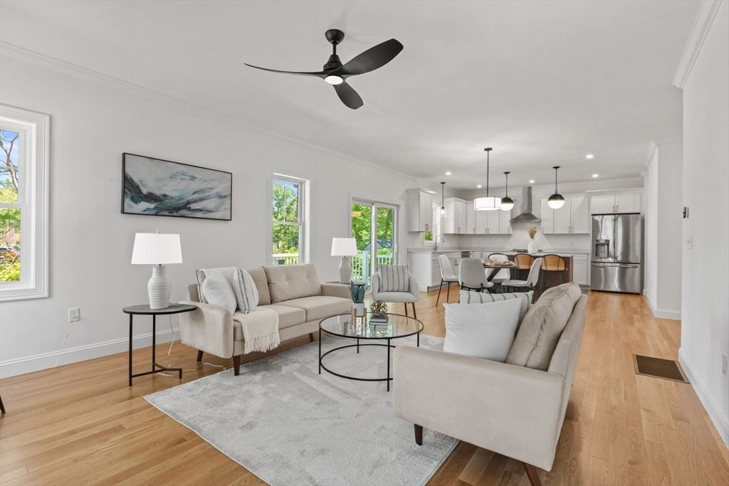 Dining room, Interior, Kitchen, Living room, Pendant Lights, Recessed Lighting, Stainless Steel Appliances, Wood Texture Flooring
