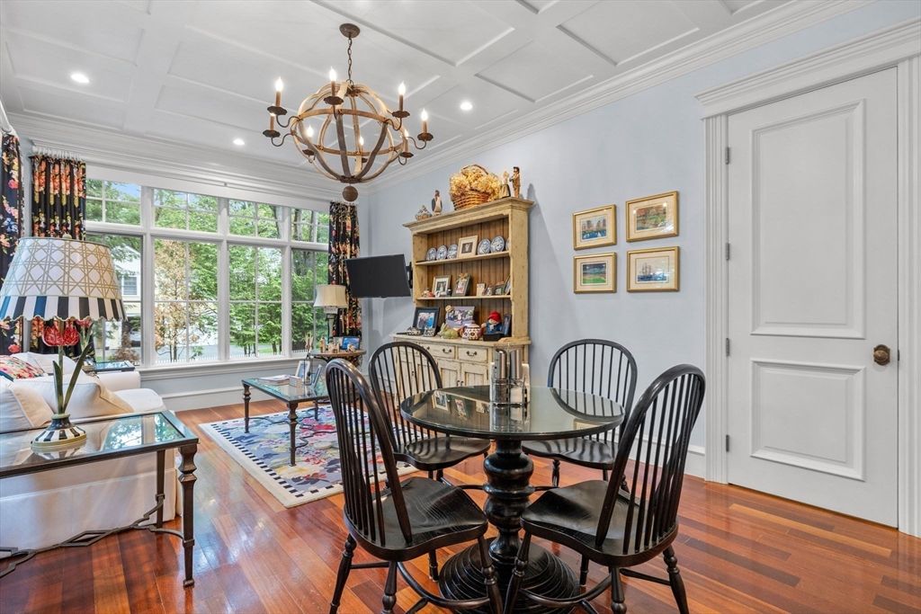 Chandelier, Dining room, Interior, Recessed Lighting, Wood Texture Flooring