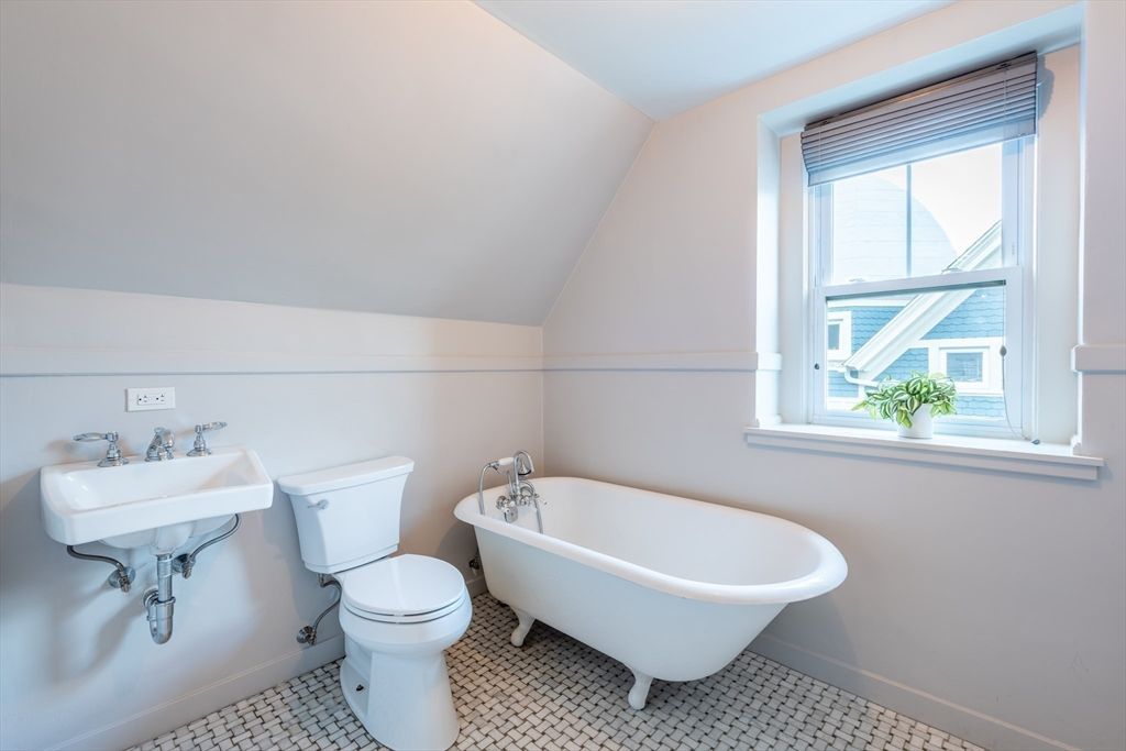 Bathroom, Free Standing Baths, Interior